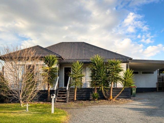 Beautifully Presented Family Home