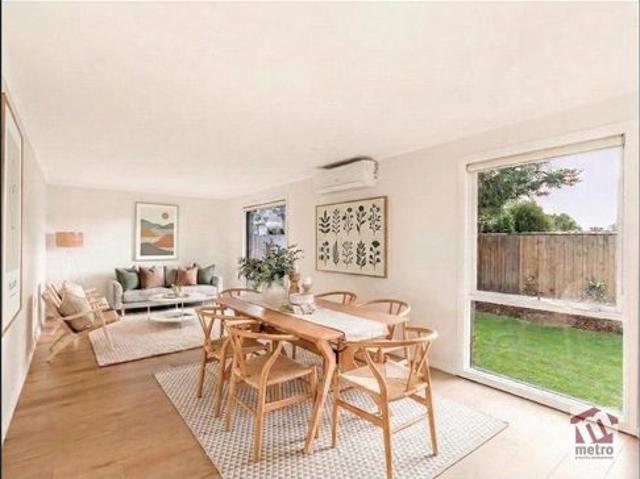 BEAUTIFULLY PRESENTED FAMILY HOME!
