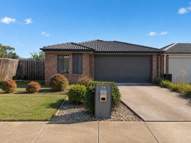 Beautifully Presented Family Home in a Convenient Brookfield Location