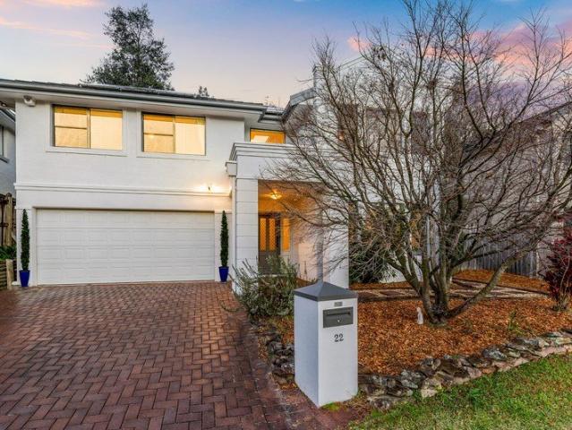 Beautifully Presented Family Home in a Prime Location