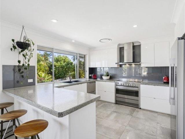 Beautifully presented family home in Highland Park