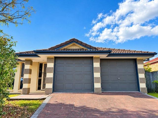 Beautifully Presented Family Home Overlooking parklands!