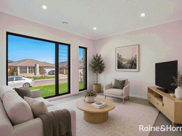 Beautifully Presented Family Home Prime Clyde North Location