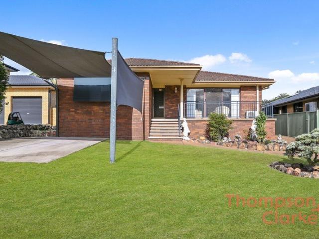 Beautifully Presented Family Home with Versatile Living Spaces