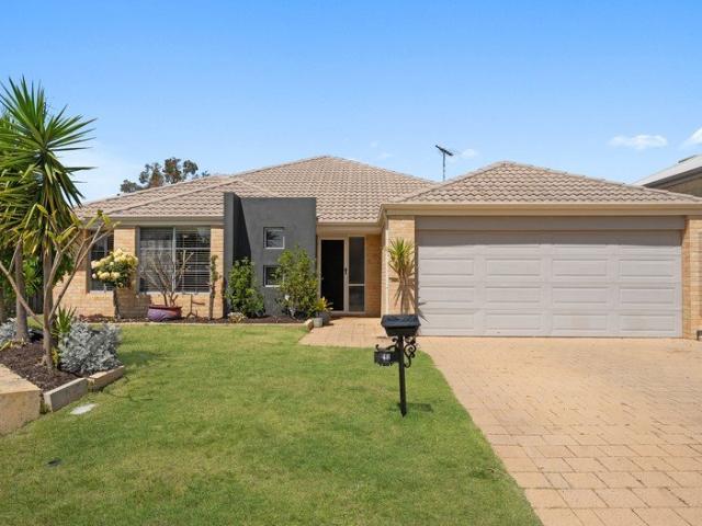 BEAUTIFULLY PRESENTED FAMILY HOME, WITH BELOW GROUND POOL