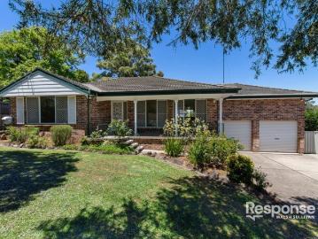 Beautifully Presented Family Home with Multiple Living Areas & Expansive Backyard