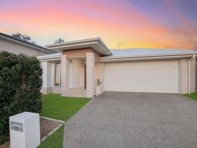 Beautifully Presented Family Home with Multiple Living Areas & Superb Outdoor Entertaining!