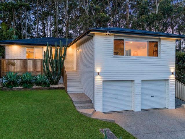 Beautifully Presented Family Living with Exceptional Outdoor Entertaining