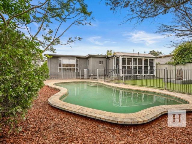 Beautifully Presented Family Living with Poolside Appeal
