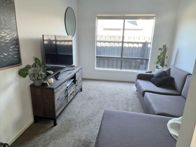 Beautifully Presented Family Living in Fyansford