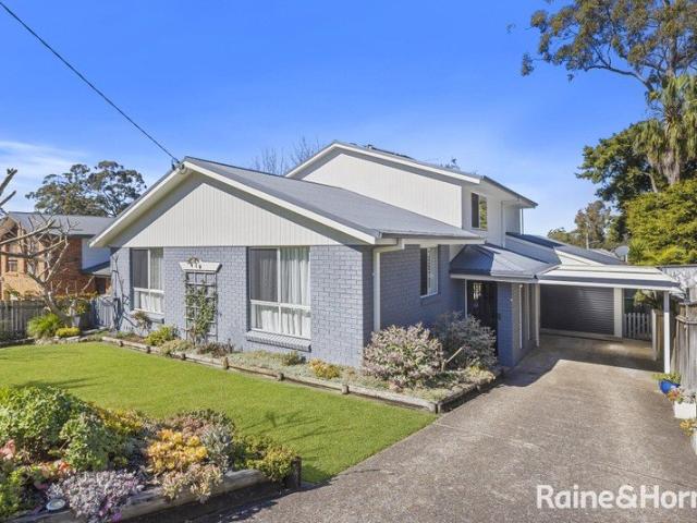 Beautifully Presented, Fully Renovated Family Home