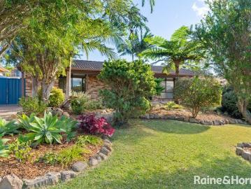 Beautifully Presented Home Close to Town & Coast