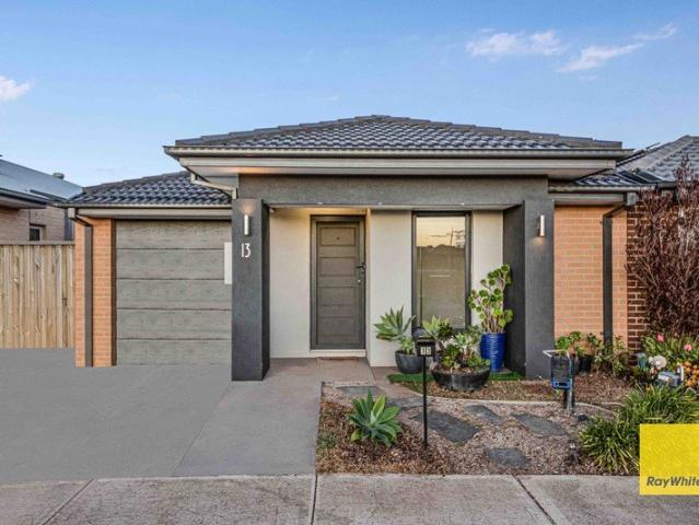BEAUTIFULLY PRESENTED HOME DESIGNED FOR MODERN LIVING