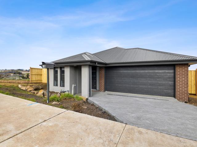 Beautifully Presented Home in a Growing Community