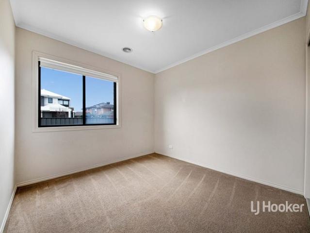 Beautifully Presented Home in Prestigious Innisfail Estate! APPLICATIONS NOW OPEN