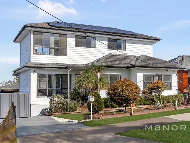 Beautifully Presented Home Offering Space and Convenience