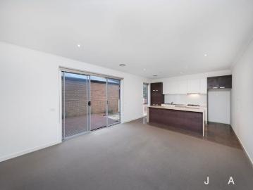 Beautifully Presented Home Offering Spacious Family Living