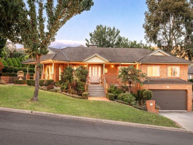 Beautifully Presented Home Popular Pemberton Park