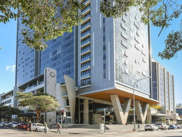 Beautifully Presented One Bedroom + Study With City Views