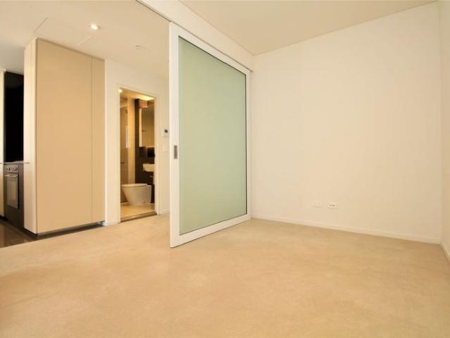 Beautifully Presented One Bedroom + Study With City Views