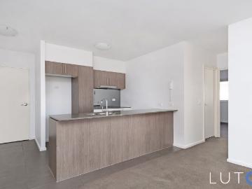 Beautifully Presented Open Style Apartment in Wright