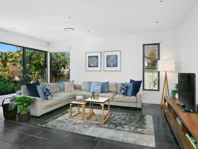 Beautifully Presented & Spacious Living