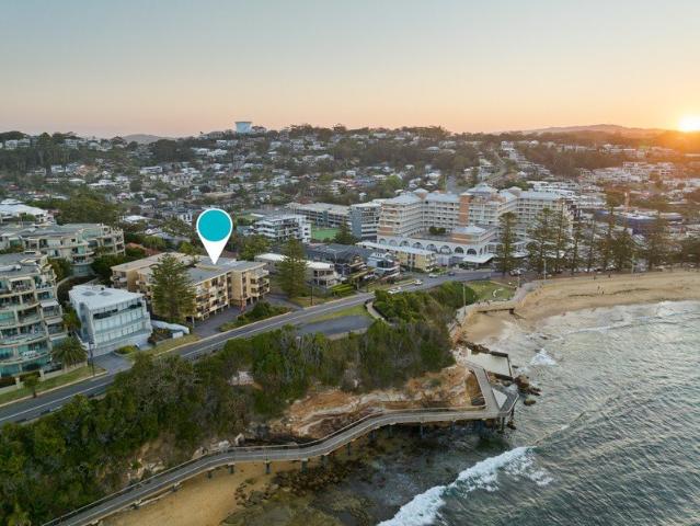 Beautifully Presented & Perfectly Positioned Oceanfront Apartment