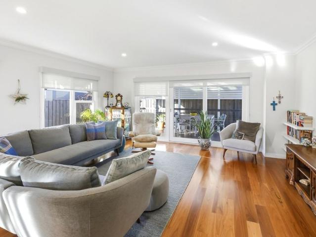 Beautifully Presented, Premium Living in an Ideal Central Location