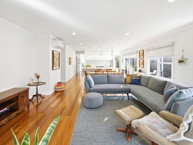 Beautifully Presented, Premium Living in an Ideal Central Location