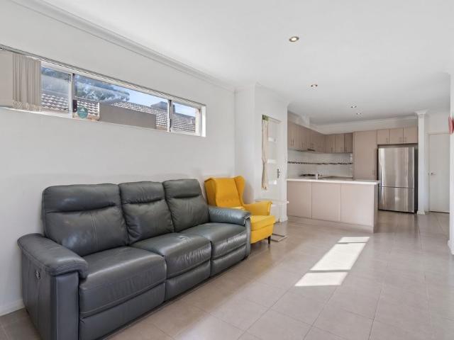 Beautifully Presented & Private 3 Bedroom Villa in a Fantastic Location