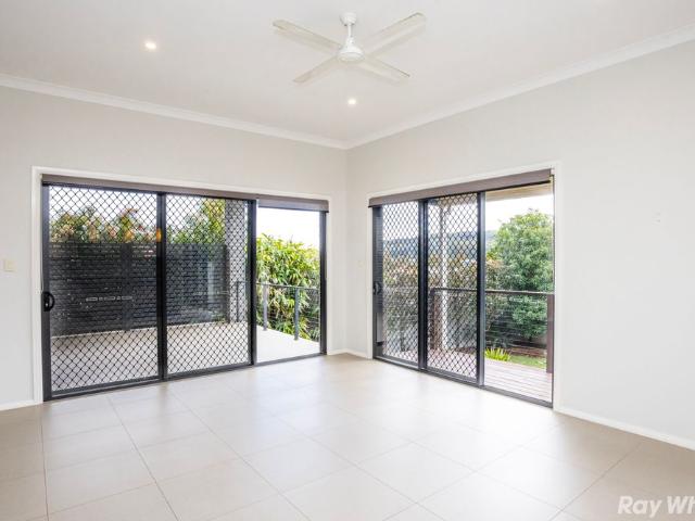 BEAUTIFULLY PRESENTED PROPERTY IN SOUGHT AFTER AREA