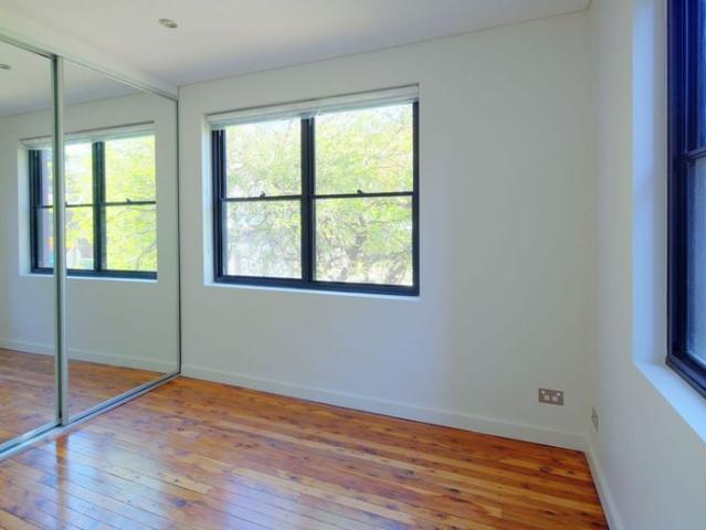 BEAUTIFULLY PRESENTED RENOVATED ONE BEDROOM APARTMENT IN BONDI BEACH