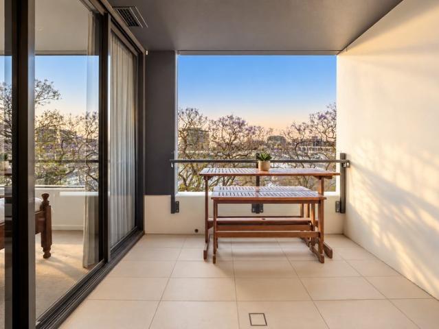 Beautifully Presented with a Tree Lined River Outlook!