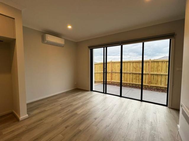 Beautifully Presented Townhouse!