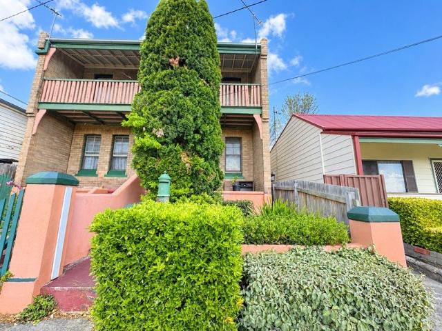 Beautifully Presented Terrace Property