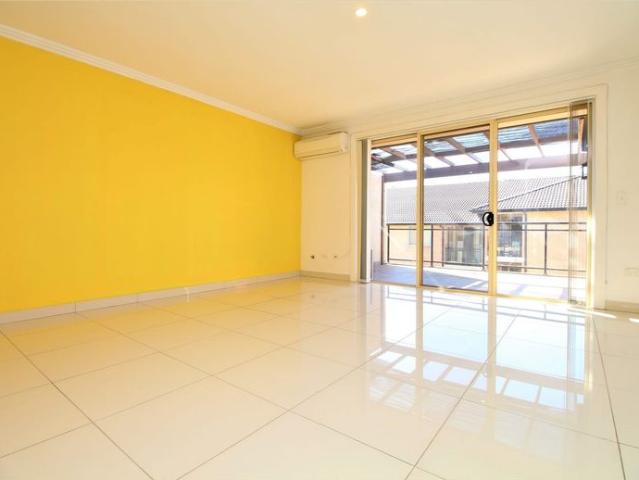 Beautifully Presented Two Bedroom Apartment