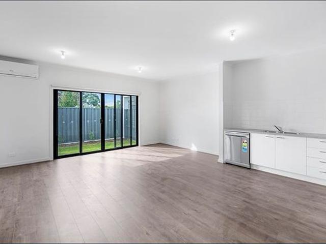 Beautifully Presented Two Bedroom Home in a Convenient Mount Barker Location