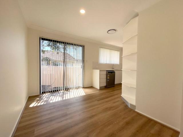 Beautifully Presented Two Bedroom Unit in a Convenient Location