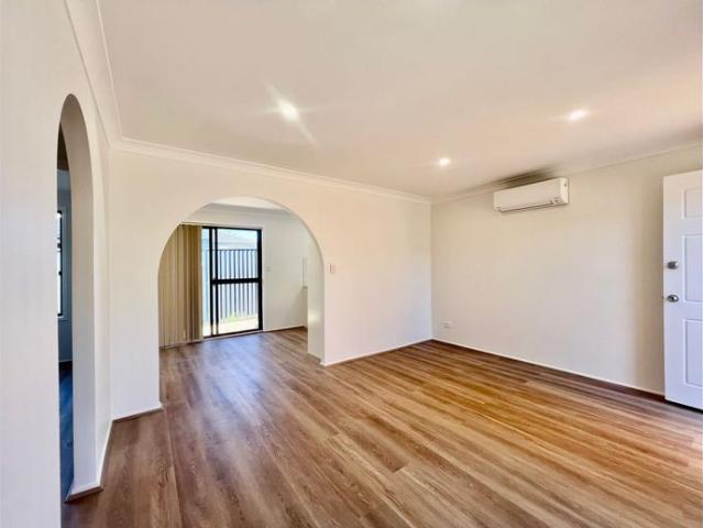 Beautifully Presented Two Bedroom Unit in a Convenient Location