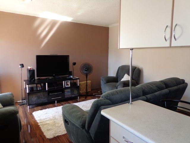 BEAUTIFULLY PRESENTED UNIT