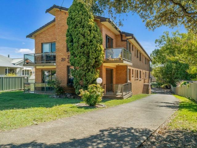 Beautifully Presented Unit with Lifestyle & Investment Appeal