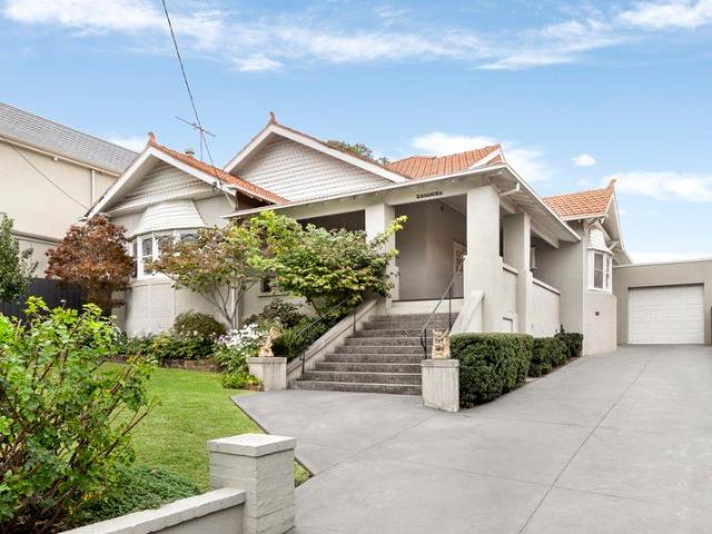 Beautifully Renovated 1930s Home with Stunning Views and Flexible Family Living