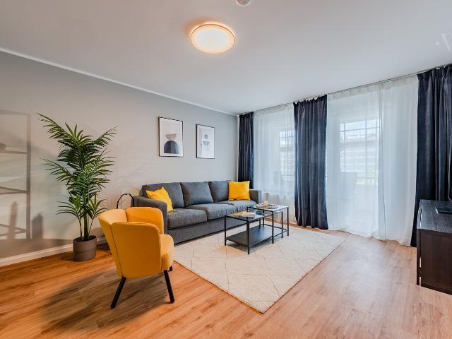 Beautifully Renovated 2 Bedroom Apartment with Balcony in a Quiet Location in Wilmersdorf