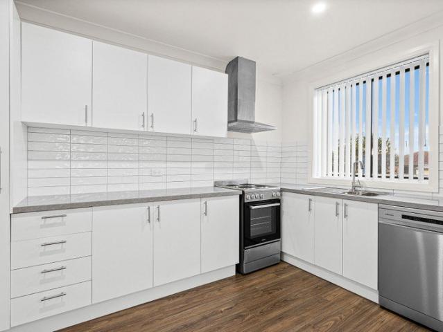 Beautifully Renovated 2 Bedroom Unit