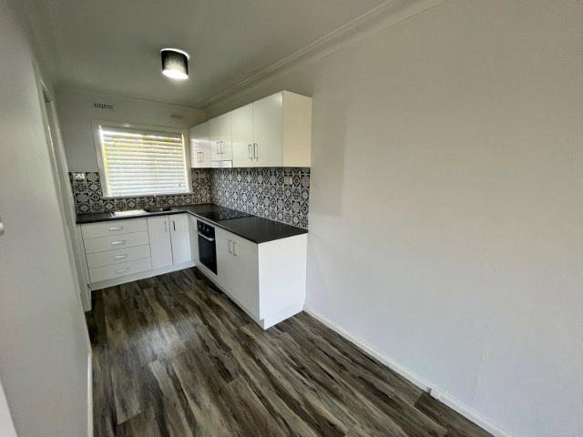 Beautifully Renovated 2 Bedroom Unit â Modern Style & Comfort!
