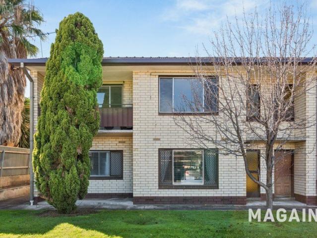 Beautifully Renovated 2 Bedroom Unit in a Prime Location