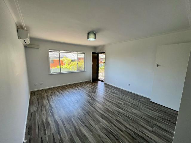 Beautifully Renovated 2 Bedroom Unit – Modern Style & Comfort!