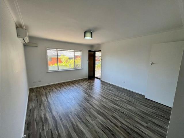Beautifully Renovated 2 Bedroom Unit – Modern Style & Comfort!