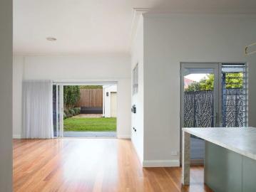 Beautifully Renovated Cottage with Modern Luxury and Inner City Convenience
