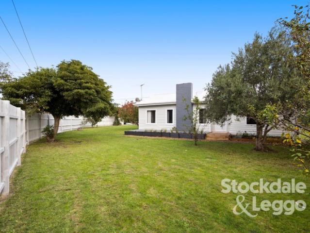 Beautifully Renovated Coastal Retreat with Huge Backyard